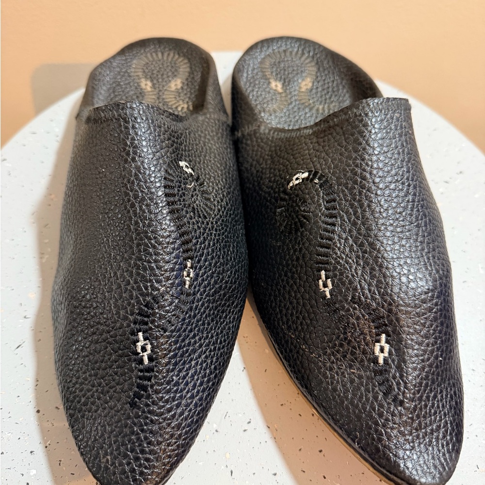 Black Leather Men's Sandals size 8